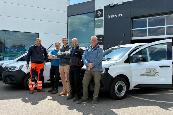 Vijf elektrische Renault Kangoo’s voor Gemeente Sint-Pieters-Leeuw